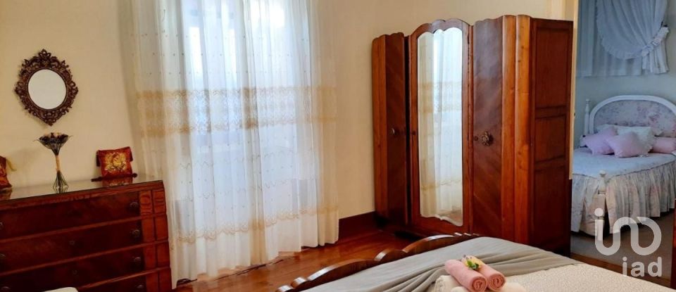 House T10 in Louriçal of 1,000 m²