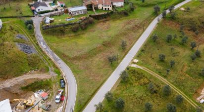 Terrain à Arganil de 2 700 m²