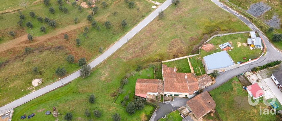 Terreno em Arganil de 2 700 m²