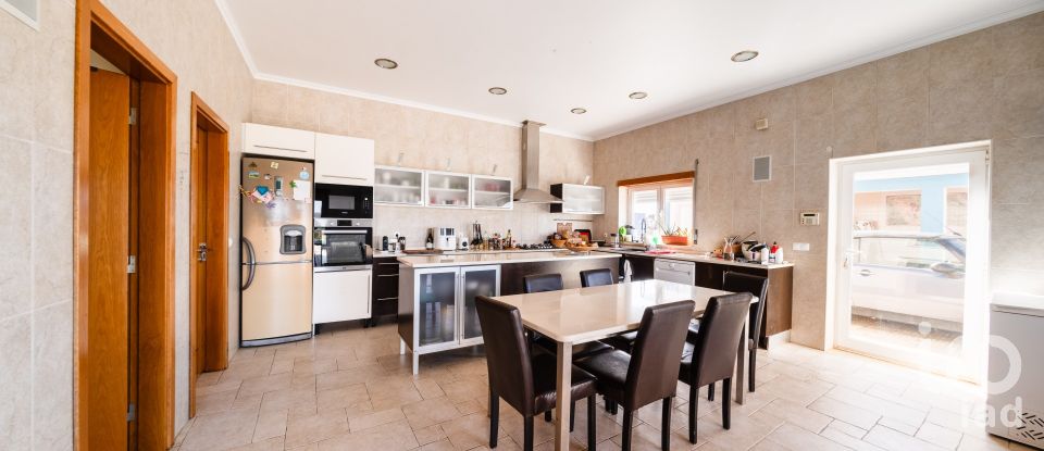 Quinta T4 em Salir de Matos de 483 m²