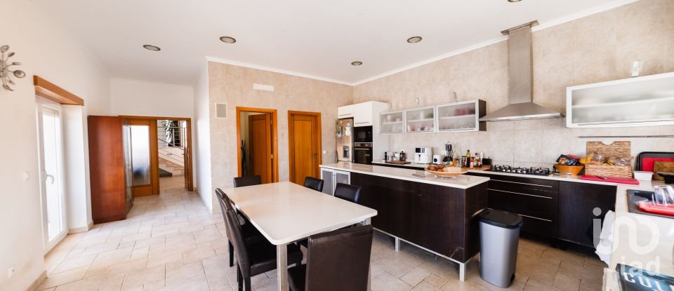 Quinta T4 em Salir de Matos de 483 m²