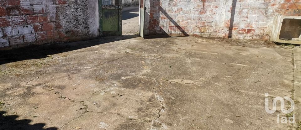 Maison T3 à São Pedro da Cadeira de 117 m²