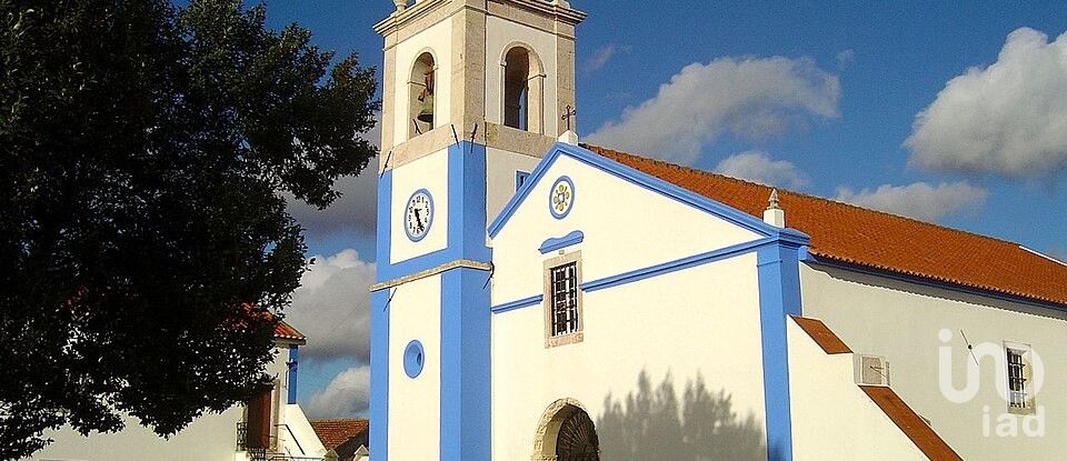 Terreno urbano em Igreja Nova e Cheleiros de 940 m²