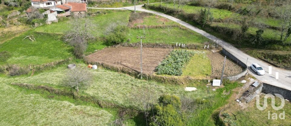 Terreno urbano em Espinhal de 1 640 m²