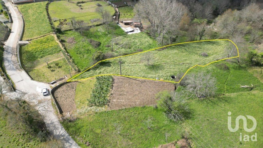 Terreno urbano em Espinhal de 1 640 m²