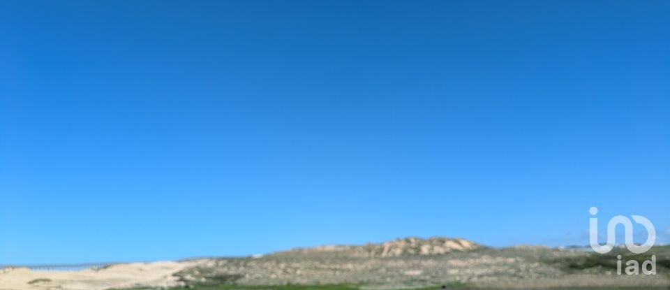 Terreno urbano em São Pedro da Cadeira de 557 m²