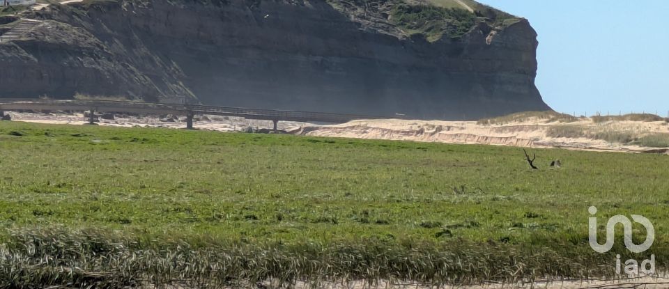 Terreno urbano em São Pedro da Cadeira de 557 m²
