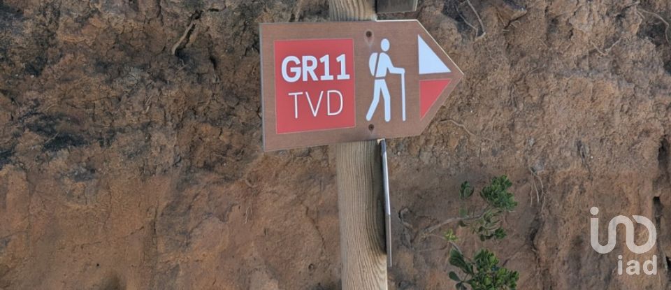 Terreno urbano em São Pedro da Cadeira de 557 m²