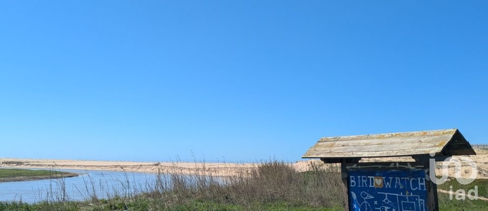 Terreno urbano em São Pedro da Cadeira de 557 m²