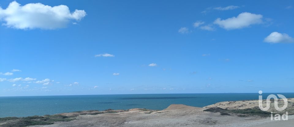 Terreno urbano em São Pedro da Cadeira de 557 m²