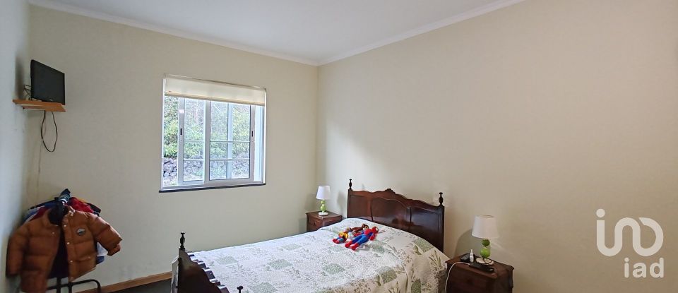 Maison T3 à São Caetano de 220 m²