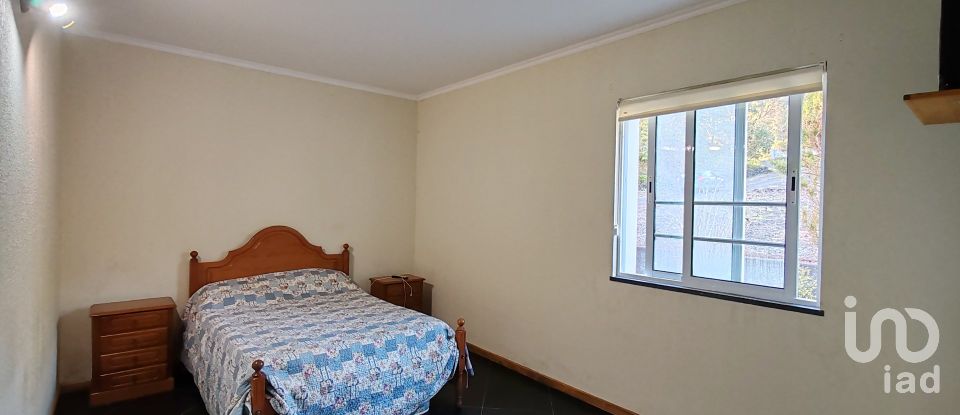 Maison T3 à São Caetano de 220 m²