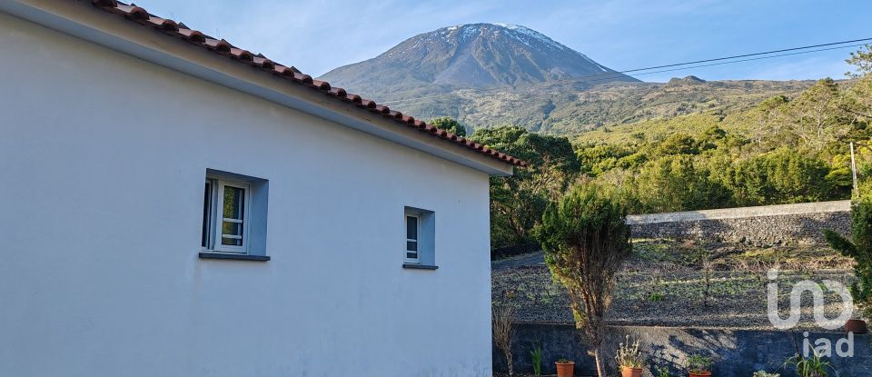 Maison T3 à São Caetano de 220 m²