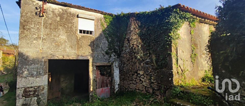 Maison T4 à Covas de 360 m²