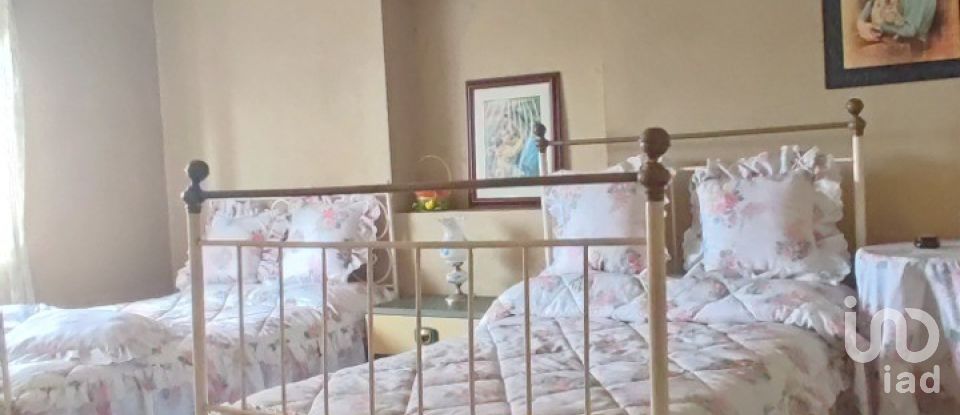 Moradia T4 em Covas e Vila Nova de Oliveirinha de 150 m²