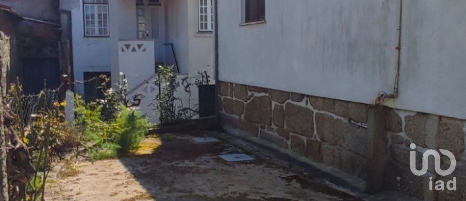 Moradia T4 em Covas e Vila Nova de Oliveirinha de 150 m²