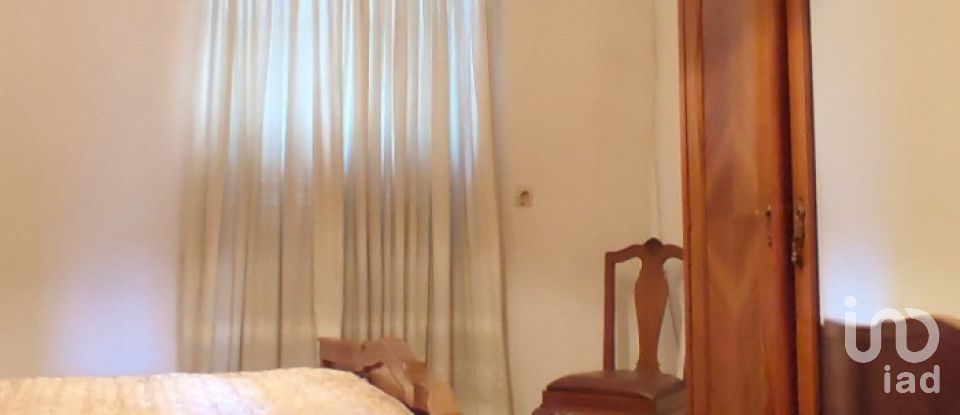 Moradia T4 em Covas e Vila Nova de Oliveirinha de 150 m²