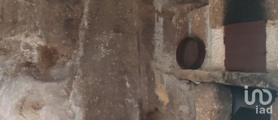 Moradia T4 em Covas e Vila Nova de Oliveirinha de 150 m²