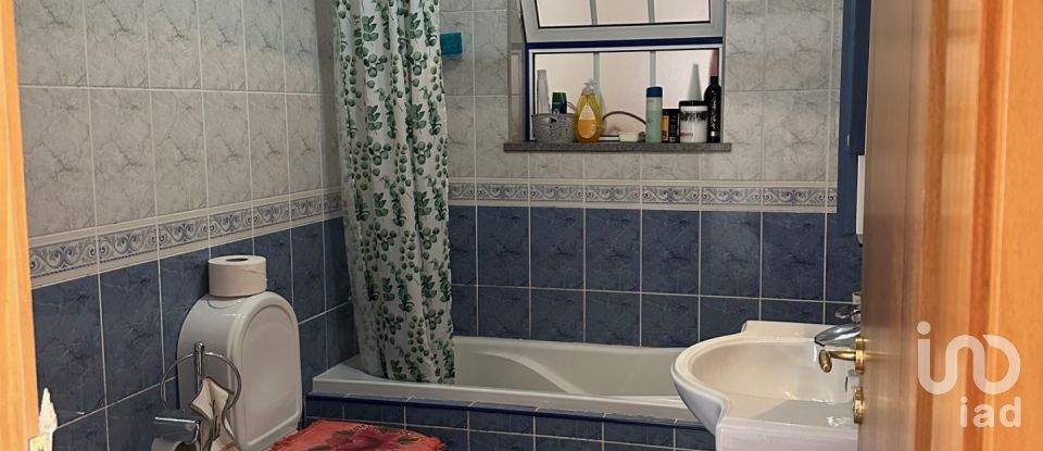 Casa tradicional T5 em Pataias e Martingança de 276 m²