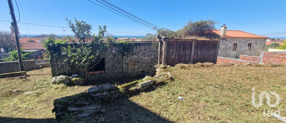 Terreno urbano em Areosa de 432 m²