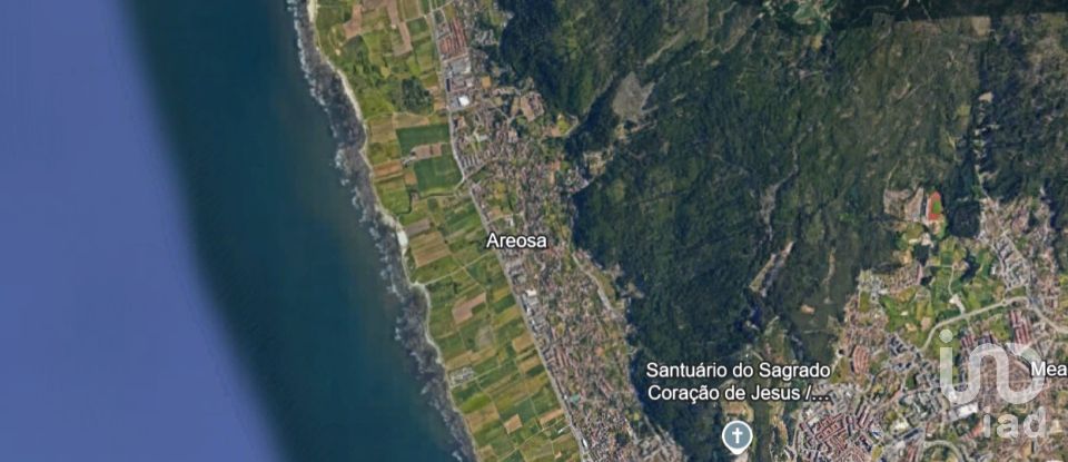 Terreno urbano em Areosa de 432 m²