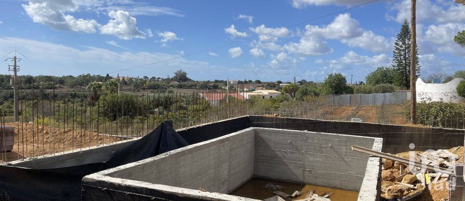 Moradia T3 em Alcantarilha e Pêra de 180 m²