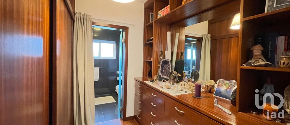 Moradia T3 em Palmeira de Faro e Curvos de 350 m²