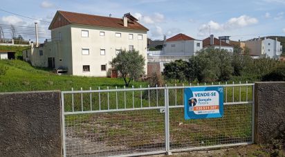 Terrain à bâtir à Igreja Nova e Cheleiros de 940 m²