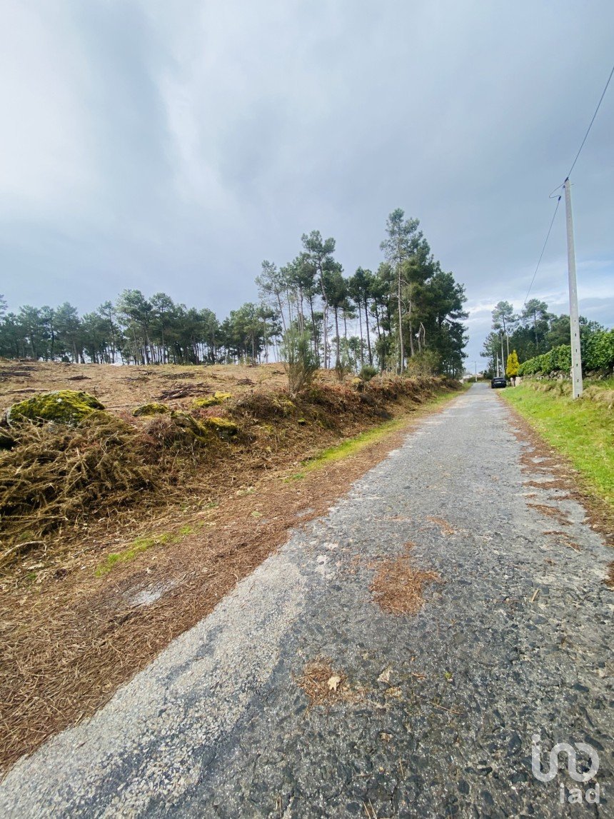 Building plot in Mouçós e Lamares of 3,484 m²