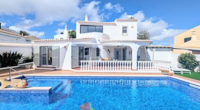 Maison T3 à Lagoa e Carvoeiro de 240 m²