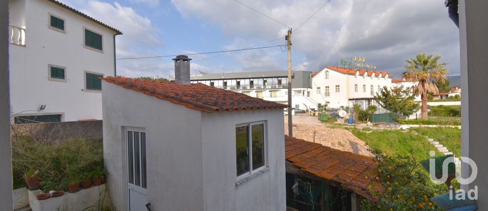 Maison traditionnelle T4 à Miranda do Corvo de 385 m²