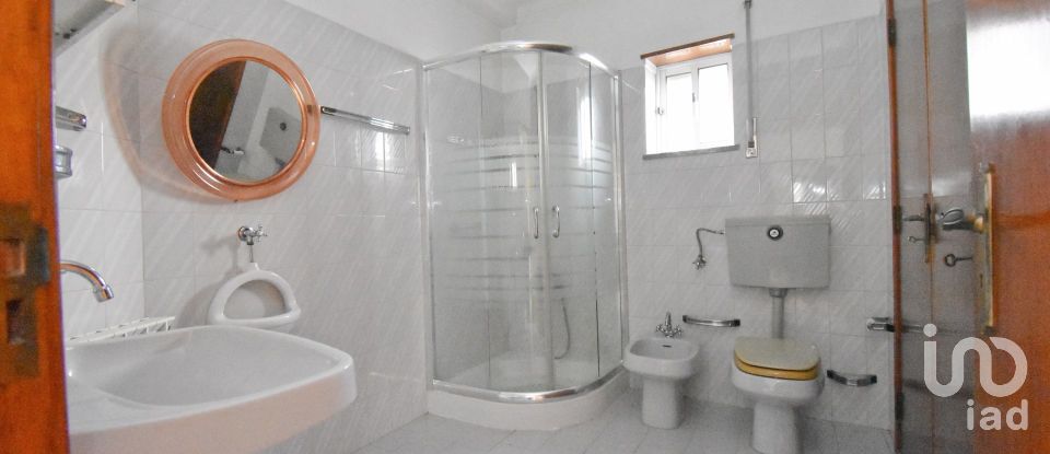 Maison traditionnelle T4 à Miranda do Corvo de 385 m²