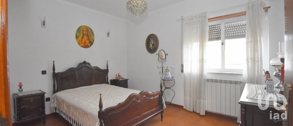 Maison traditionnelle T4 à Miranda do Corvo de 385 m²