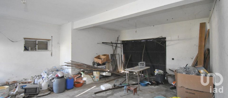 Maison traditionnelle T4 à Miranda do Corvo de 385 m²