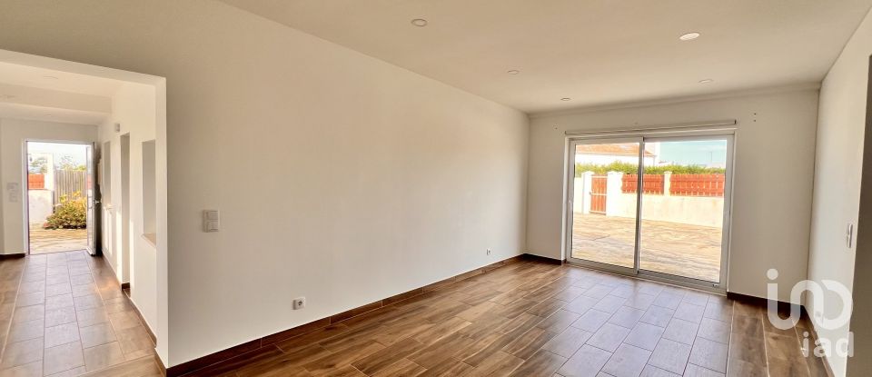Maison T2 à Santo Isidoro de 123 m²