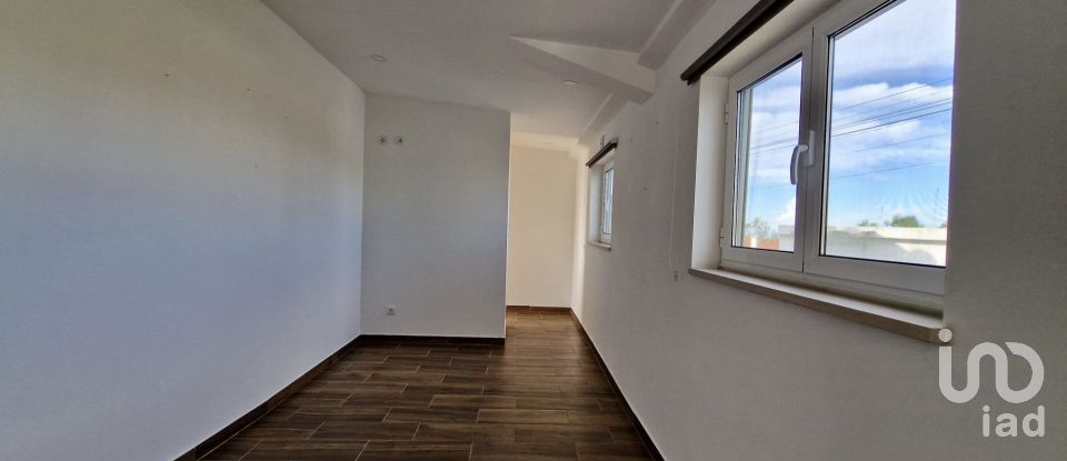 Maison T2 à Santo Isidoro de 123 m²