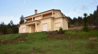 Maison T5 à Igreja Nova do Sobral de 240 m²