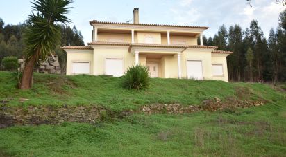 Maison T5 à Igreja Nova do Sobral de 240 m²