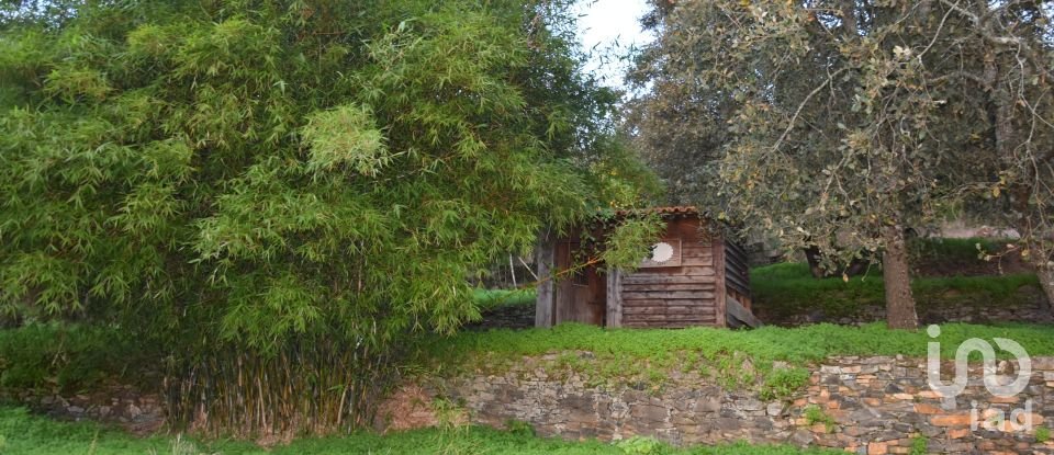 Moradia T5 em Igreja Nova do Sobral de 240 m²