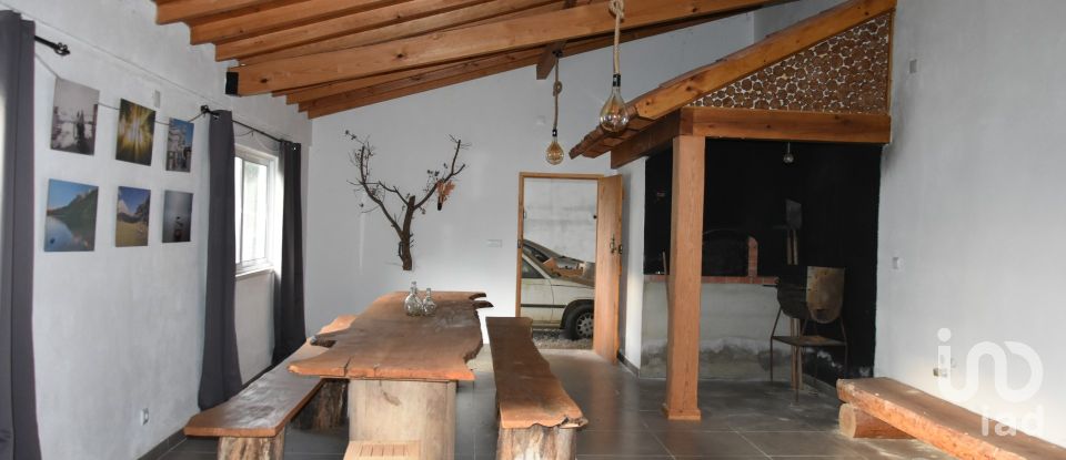 Moradia T5 em Igreja Nova do Sobral de 240 m²