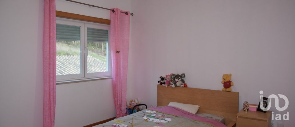 Moradia T5 em Igreja Nova do Sobral de 240 m²