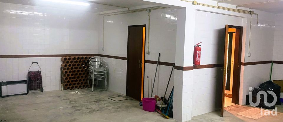 Maison T4 à Carvoeira e Carmões de 151 m²