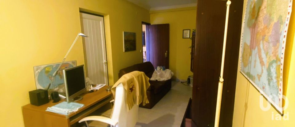 Maison T4 à Carvoeira e Carmões de 151 m²