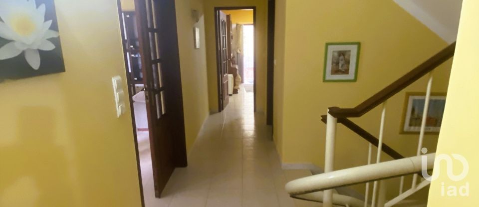 Maison T4 à Carvoeira e Carmões de 151 m²