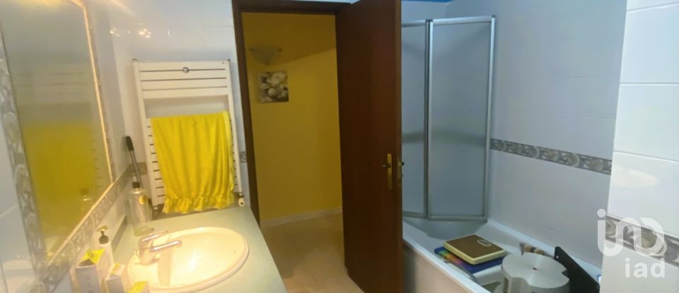 Maison T4 à Carvoeira e Carmões de 151 m²