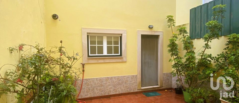 Maison T4 à Carvoeira e Carmões de 151 m²