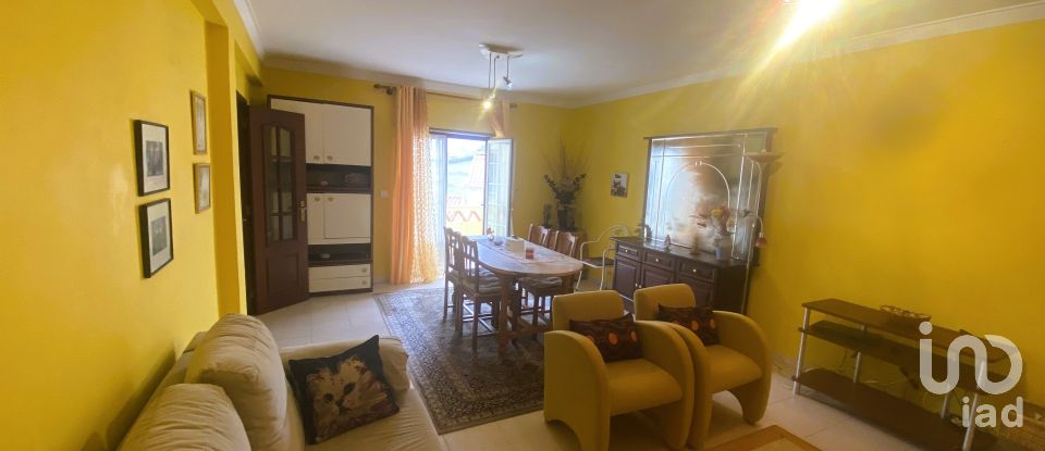 Maison T4 à Carvoeira e Carmões de 151 m²