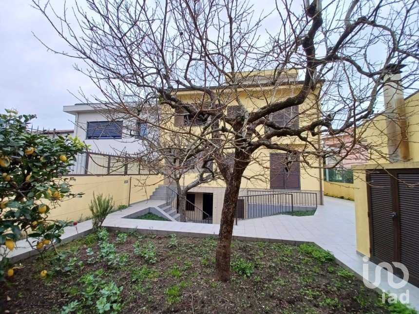 Moradia T4 em São Mamede de Infesta e Senhora da Hora de 252 m²