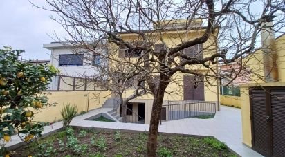 Maison T4 à São Mamede de Infesta e Senhora da Hora de 252 m²