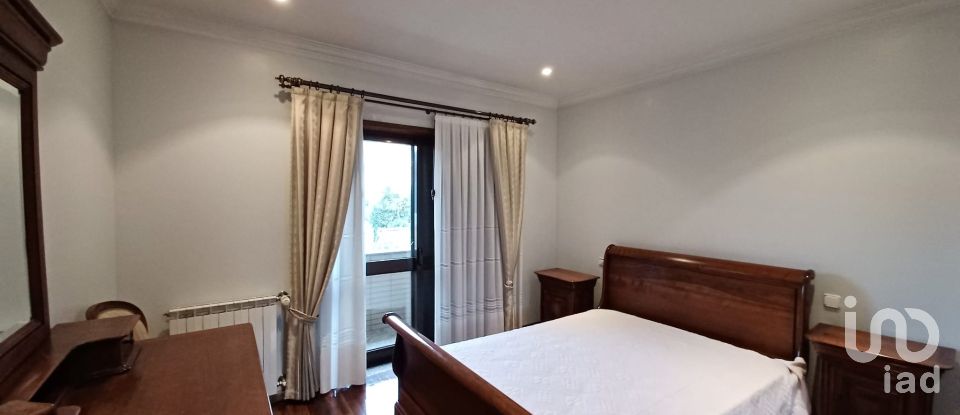 Moradia T4 em São Mamede de Infesta e Senhora da Hora de 252 m²